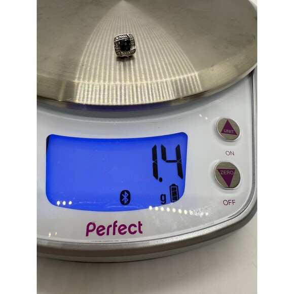 Signed JWBR 925 Sterling Silver Stud Earrings With White & Blue Diamonds New - Picture 10 of 13